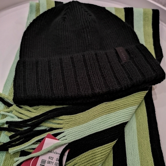 Perry Ellis Black Winter Hat & Stokkhomme Striped Scarf. - Picture 6 of 9